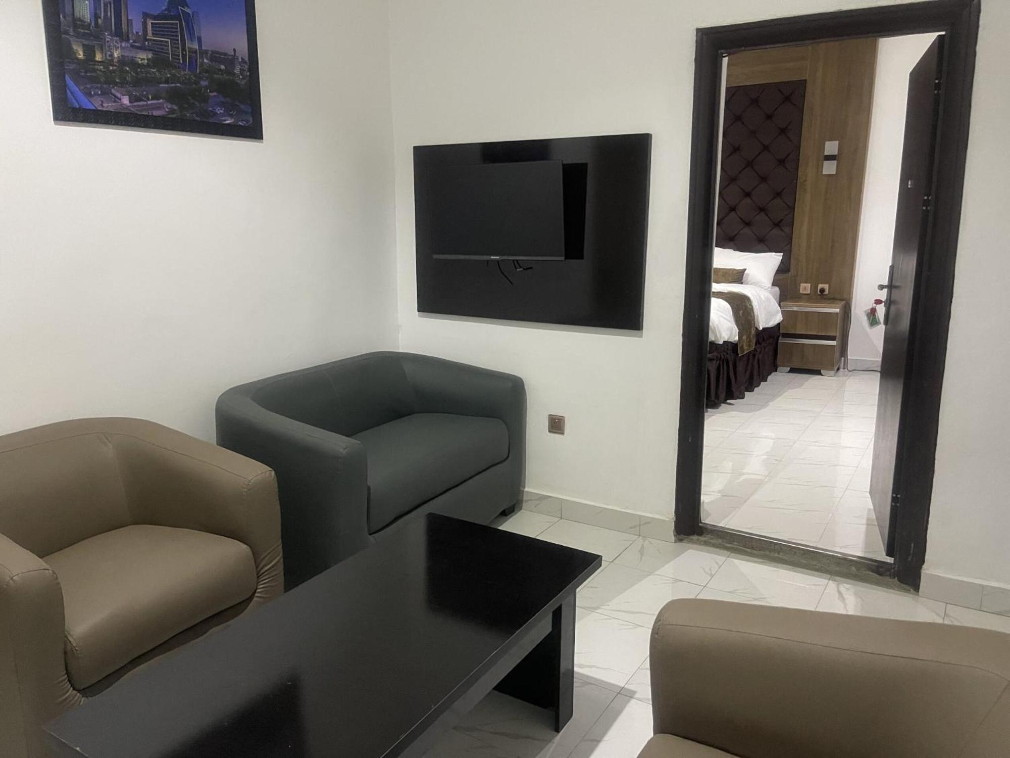 Murphy'S Mansion Resort Umuahia Kültér fotó